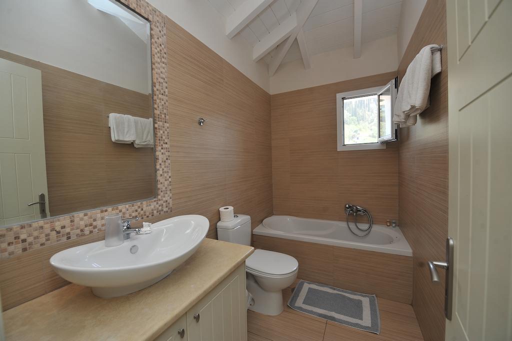 Hotel Ayios Nikitas Ngoại thất bức ảnh